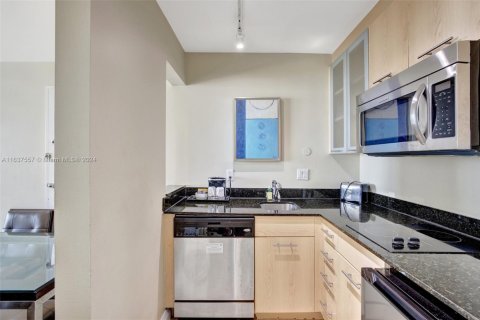 Condominio en venta en Fort Lauderdale, Florida, 1 dormitorio, 50.91 m2 № 1729337 - foto 20
