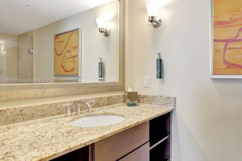 Condominio en venta en Fort Lauderdale, Florida, 1 dormitorio, 50.91 m2 № 1729337 - foto 28
