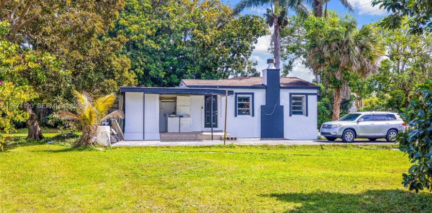 Casa en Miami, Florida 4 dormitorios, 128.76 m2 № 2040859