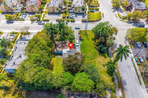 Casa en venta en Miami, Florida, 4 dormitorios, 128.76 m2 № 2040859 - foto 15