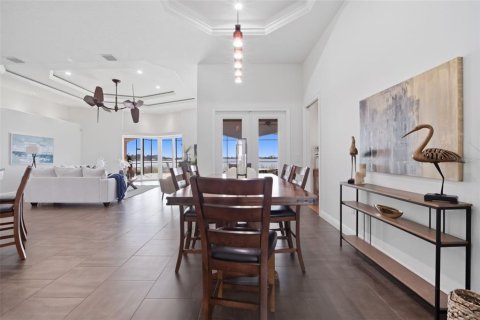 House in Ruskin, Florida 7 bedrooms, 814.66 sq.m. № 2119452 - photo 13