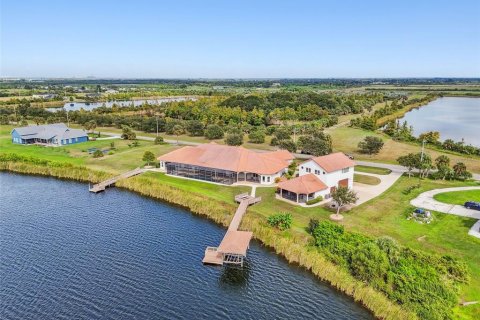 House in Ruskin, Florida 7 bedrooms, 814.66 sq.m. № 2119452 - photo 2