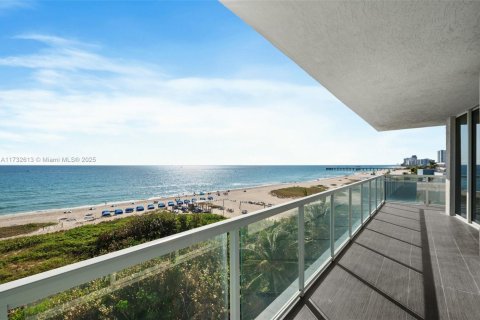 Condo in Pompano Beach, Florida, 3 bedrooms  № 1482403 - photo 13