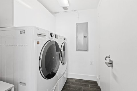 Condo in Pompano Beach, Florida, 3 bedrooms  № 1482403 - photo 29