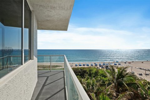 Condo in Pompano Beach, Florida, 3 bedrooms  № 1482403 - photo 10