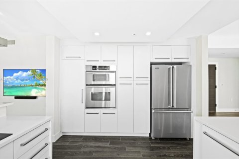 Condo in Pompano Beach, Florida, 3 bedrooms  № 1482403 - photo 5