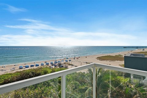 Condo in Pompano Beach, Florida, 3 bedrooms  № 1482403 - photo 9