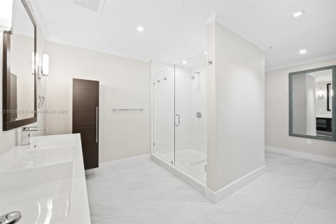 Condo in Pompano Beach, Florida, 3 bedrooms  № 1482403 - photo 21