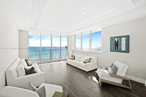 Condo in Pompano Beach, Florida, 3 bedrooms  № 1482403 - photo 8