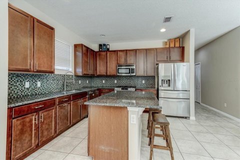 House in Orlando, Florida 4 bedrooms, 170.85 sq.m. № 1721514 - photo 8