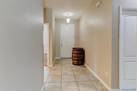 House in Orlando, Florida 4 bedrooms, 170.85 sq.m. № 1721514 - photo 4