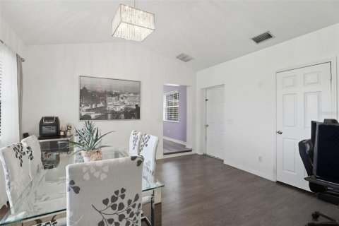 Casa en venta en Orlando, Florida, 3 dormitorios, 209.12 m2 № 2097152 - foto 19