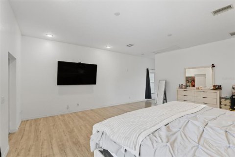 Casa en venta en Orlando, Florida, 3 dormitorios, 209.12 m2 № 2097152 - foto 17