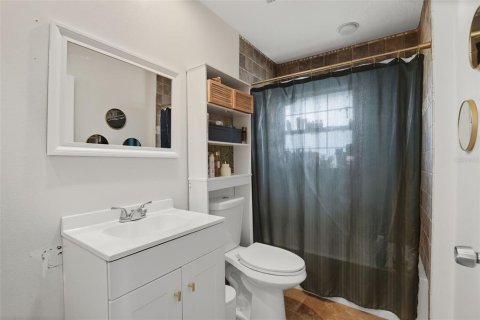 Casa en venta en Orlando, Florida, 3 dormitorios, 209.12 m2 № 2097152 - foto 18
