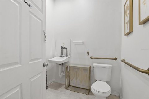 Casa en venta en Orlando, Florida, 3 dormitorios, 209.12 m2 № 2097152 - foto 21