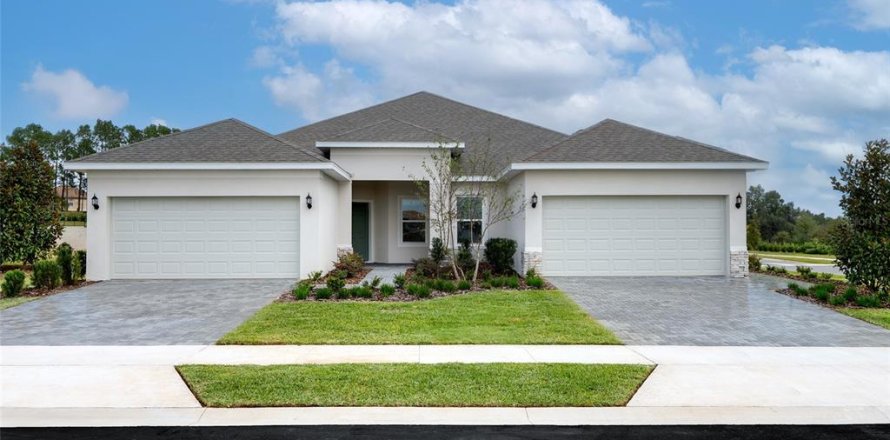 House in Tavares, Florida 2 bedrooms, 130.53 sq.m. № 2425625