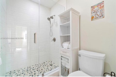 House in Fort Lauderdale, Florida 3 bedrooms, 118.82 sq.m. № 1929823 - photo 11