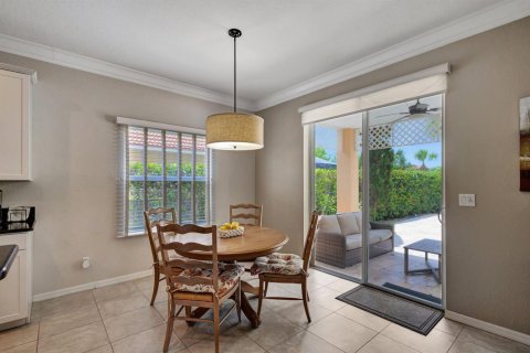 House in Jupiter, Florida 4 bedrooms, 262.82 sq.m. № 2168255 - photo 30