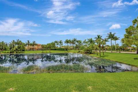 House in Jupiter, Florida 4 bedrooms, 262.82 sq.m. № 2168255 - photo 16