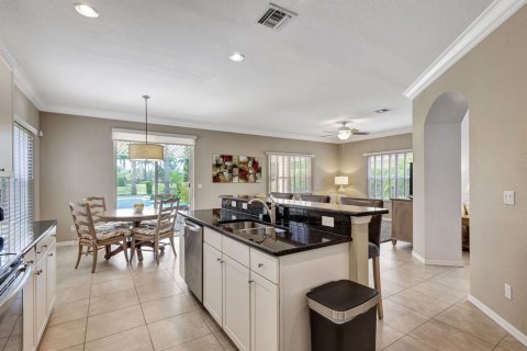 House in Jupiter, Florida 4 bedrooms, 262.82 sq.m. № 2168255 - photo 25