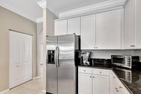 House in Jupiter, Florida 4 bedrooms, 262.82 sq.m. № 2168255 - photo 24