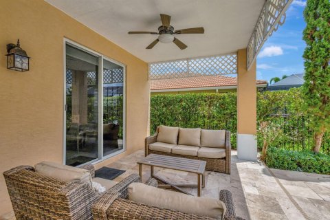 House in Jupiter, Florida 4 bedrooms, 262.82 sq.m. № 2168255 - photo 13