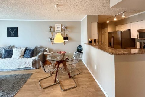Copropriété à louer à Miami, Floride: 1 chambre, 70.61 m2 № 2169076 - photo 9
