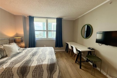 Copropriété à louer à Miami, Floride: 1 chambre, 70.61 m2 № 2169076 - photo 25
