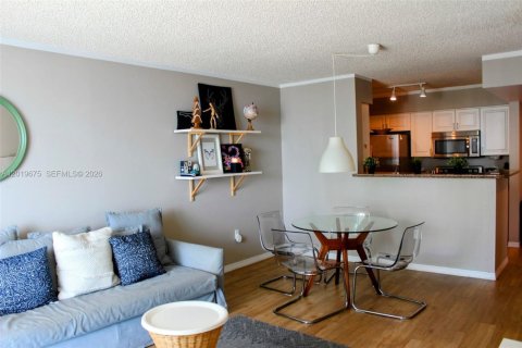 Copropriété à louer à Miami, Floride: 1 chambre, 70.61 m2 № 2169076 - photo 11