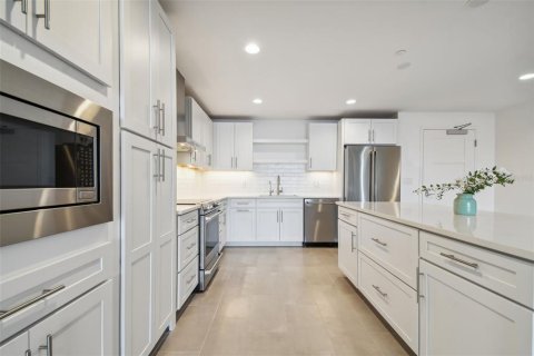 Condominio en alquiler en Clearwater, Florida, 2 dormitorios, 173.26 m2 № 1917132 - foto 5