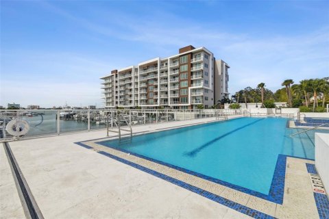 Condominio en alquiler en Clearwater, Florida, 2 dormitorios, 173.26 m2 № 1917132 - foto 17