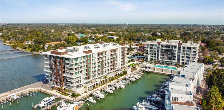 Condominio en Clearwater, Florida, 2 dormitorios № 1917132