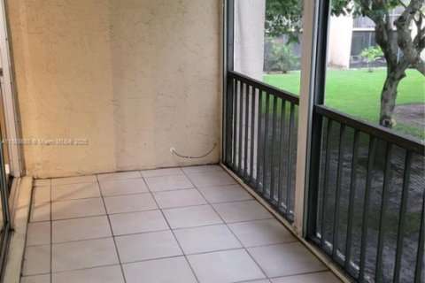 Condominio en alquiler en Miami, Florida, 2 dormitorios, 114.73 m2 № 1930819 - foto 27