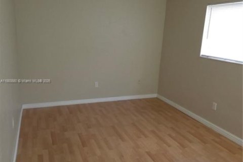 Condominio en alquiler en Miami, Florida, 2 dormitorios, 114.73 m2 № 1930819 - foto 24