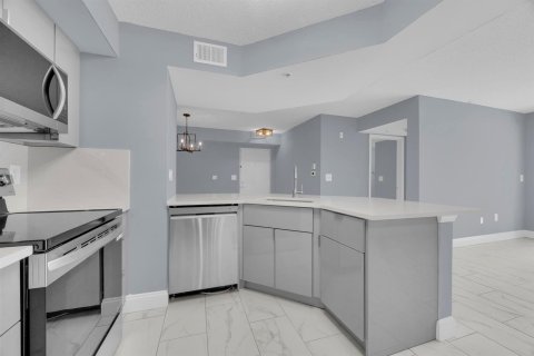 Copropriété à louer à Jensen Beach, Floride: 2 chambres, 99.13 m2 № 2390125 - photo 2