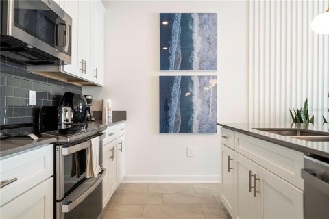 Adosado en venta en Kissimmee, Florida, 4 dormitorios, 176.7 m2 № 1569744 - foto 11