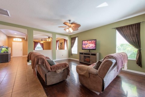 Villa ou maison à vendre à Land O' Lakes, Floride: 6 chambres, 311.78 m2 № 1677060 - photo 7