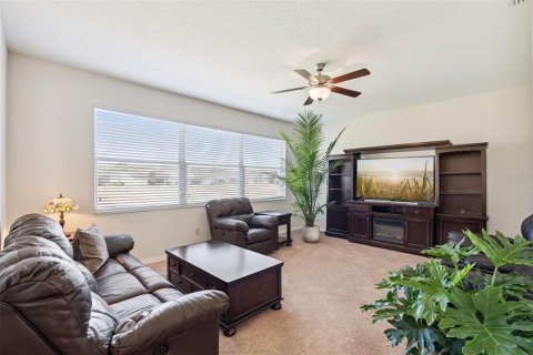 House in Leesburg, Florida 3 bedrooms, 207.73 sq.m. № 2139449 - photo 22