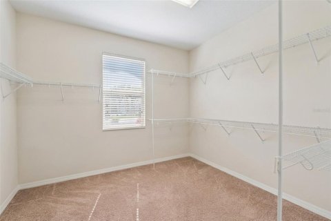 House in Leesburg, Florida 3 bedrooms, 207.73 sq.m. № 2139449 - photo 10