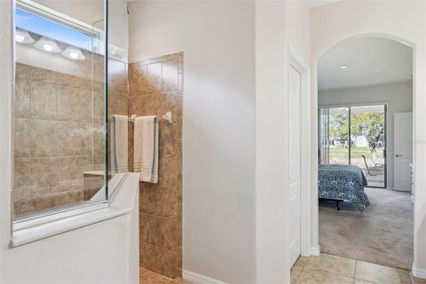 House in Leesburg, Florida 3 bedrooms, 207.73 sq.m. № 2139449 - photo 6