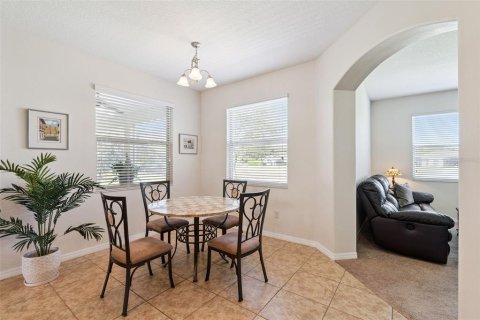 House in Leesburg, Florida 3 bedrooms, 207.73 sq.m. № 2139449 - photo 23