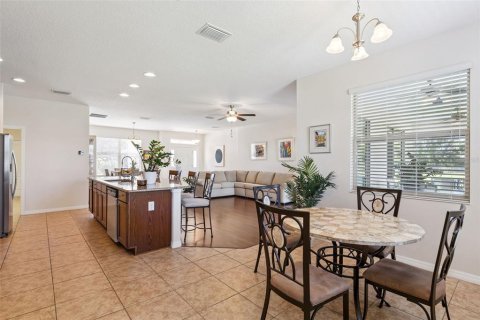 House in Leesburg, Florida 3 bedrooms, 207.73 sq.m. № 2139449 - photo 24