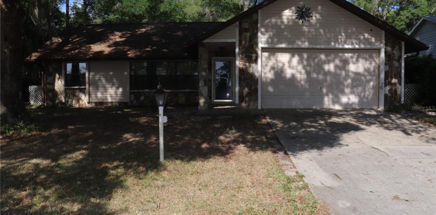 Casa en Silver Springs Shores, Florida 3 dormitorios, 170.94 m2 № 2230423