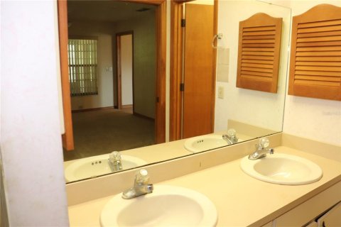 Casa en venta en Silver Springs Shores, Florida, 3 dormitorios, 170.94 m2 № 2230423 - foto 17