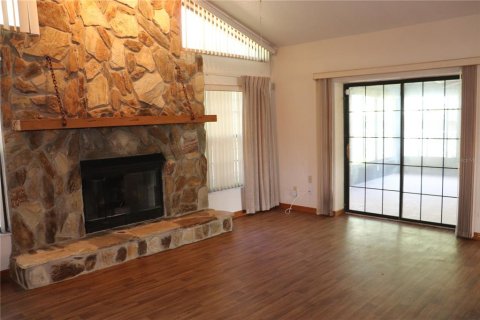 Casa en venta en Silver Springs Shores, Florida, 3 dormitorios, 170.94 m2 № 2230423 - foto 9