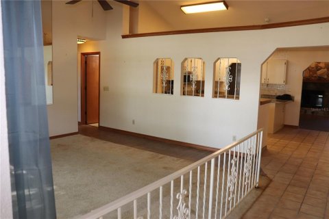Casa en venta en Silver Springs Shores, Florida, 3 dormitorios, 170.94 m2 № 2230423 - foto 4