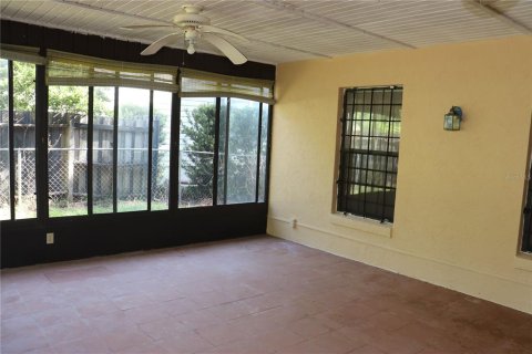 Casa en venta en Silver Springs Shores, Florida, 3 dormitorios, 170.94 m2 № 2230423 - foto 30