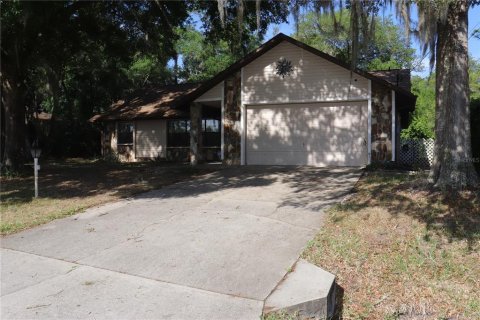 Casa en venta en Silver Springs Shores, Florida, 3 dormitorios, 170.94 m2 № 2230423 - foto 3