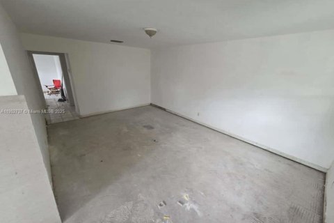 Купить виллу или дом в Окленд-Парк, Флорида 2 спальни, 81.75м2, № 1953103 - фото 17