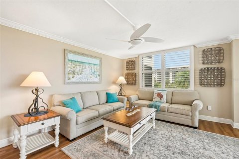 Condo in Sarasota, Florida, 2 bedrooms  № 2152175 - photo 16